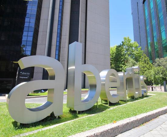 Abertis vende Hispasat a Red Eléctrica