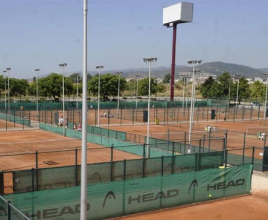 El equipo inmobiliario de Roca Junyent participó en la adquisición por parte del Grupo Up de las instalaciones de tenis y pádel de la Federación Catalana en Cornellá